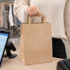 Carton de sacs en papier kraft marron écologiques pour magasin