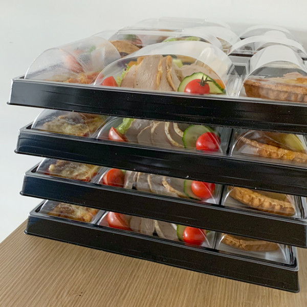 Plateau-repas luxe noir et blanc 5 compartiments 38,7x24,7 cm en plastique.