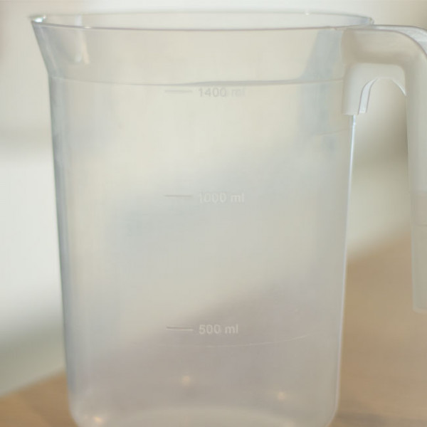 carafe réutilisable plastique transparent 1,4 L