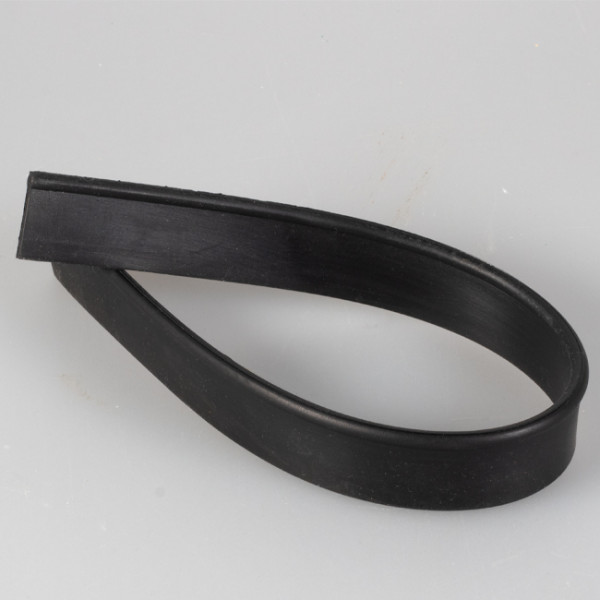 Équipement pour nettoyer vitres 35cm. Matériel adéquat.