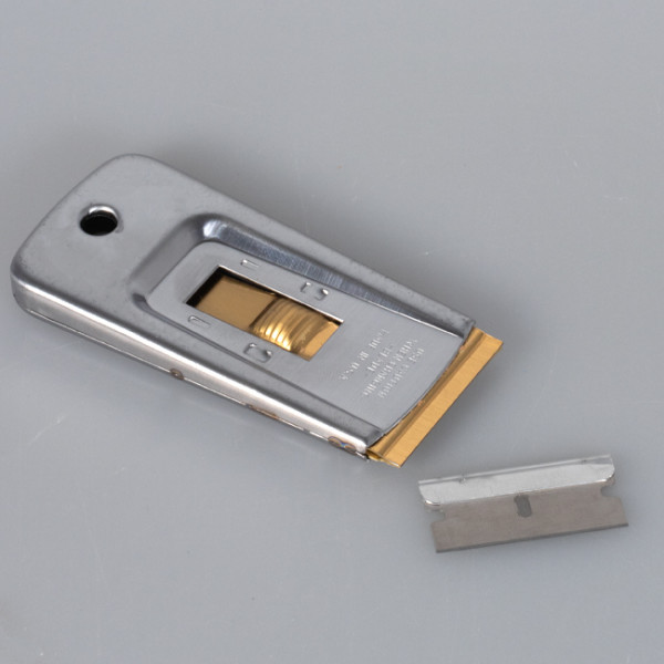 Grattoir de poche pour vitres