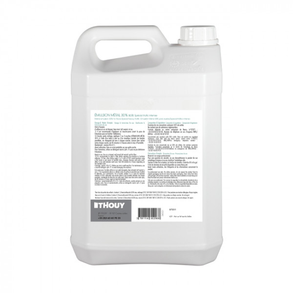 Nettoyant pour tapis et lingettes désinfectantes.