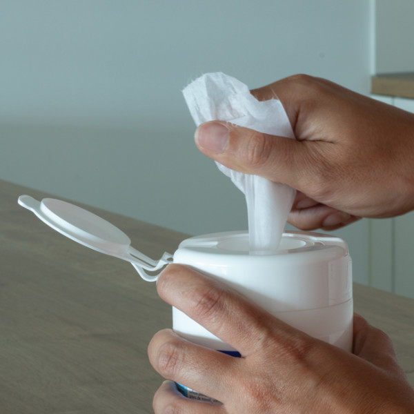 Lingettes nettoyantes et désinfectantes pour les mains