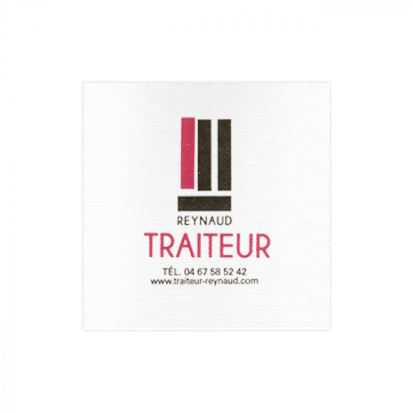Sets de table kraft personnalisables 30x40 cm, nappes sur mesure, serviettes blanches et personnalisées 20x20 cm avec logo.
